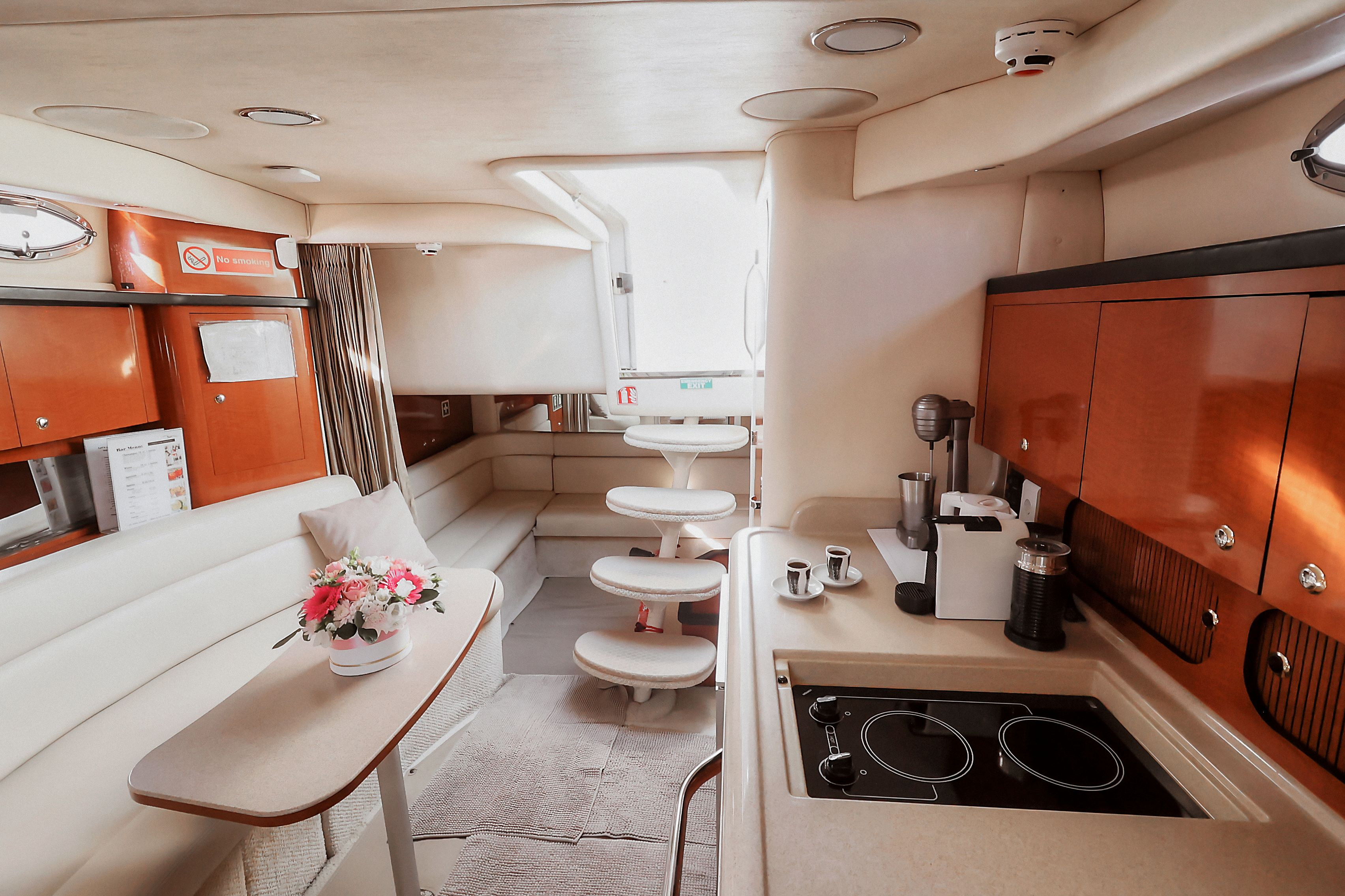 Sea Ray 375 photo 3