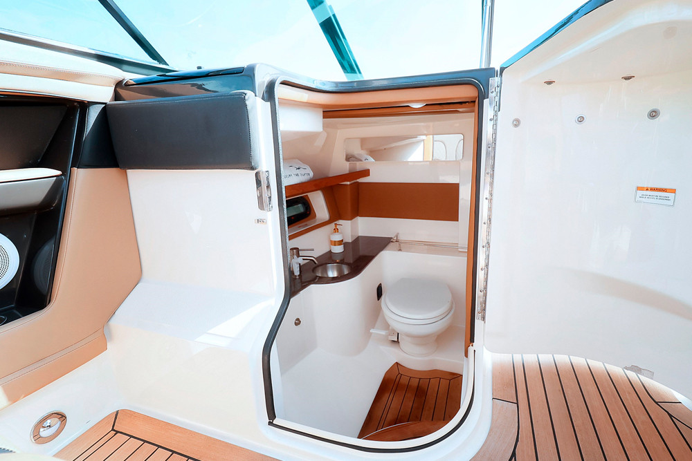 Sea Ray 350 SLX photo 9