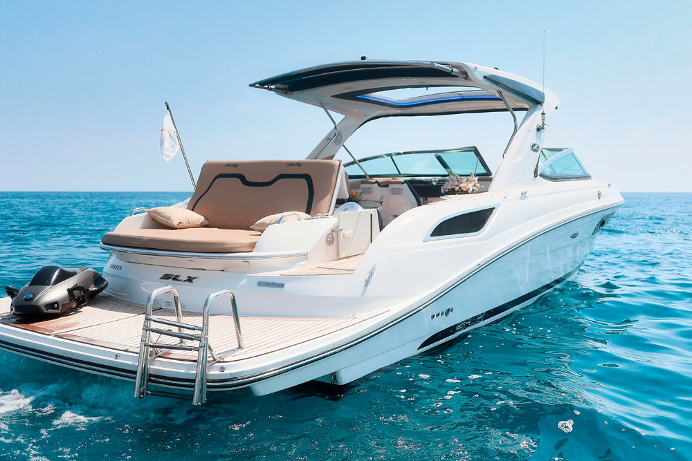 Sea Ray 350 SLX photo 1